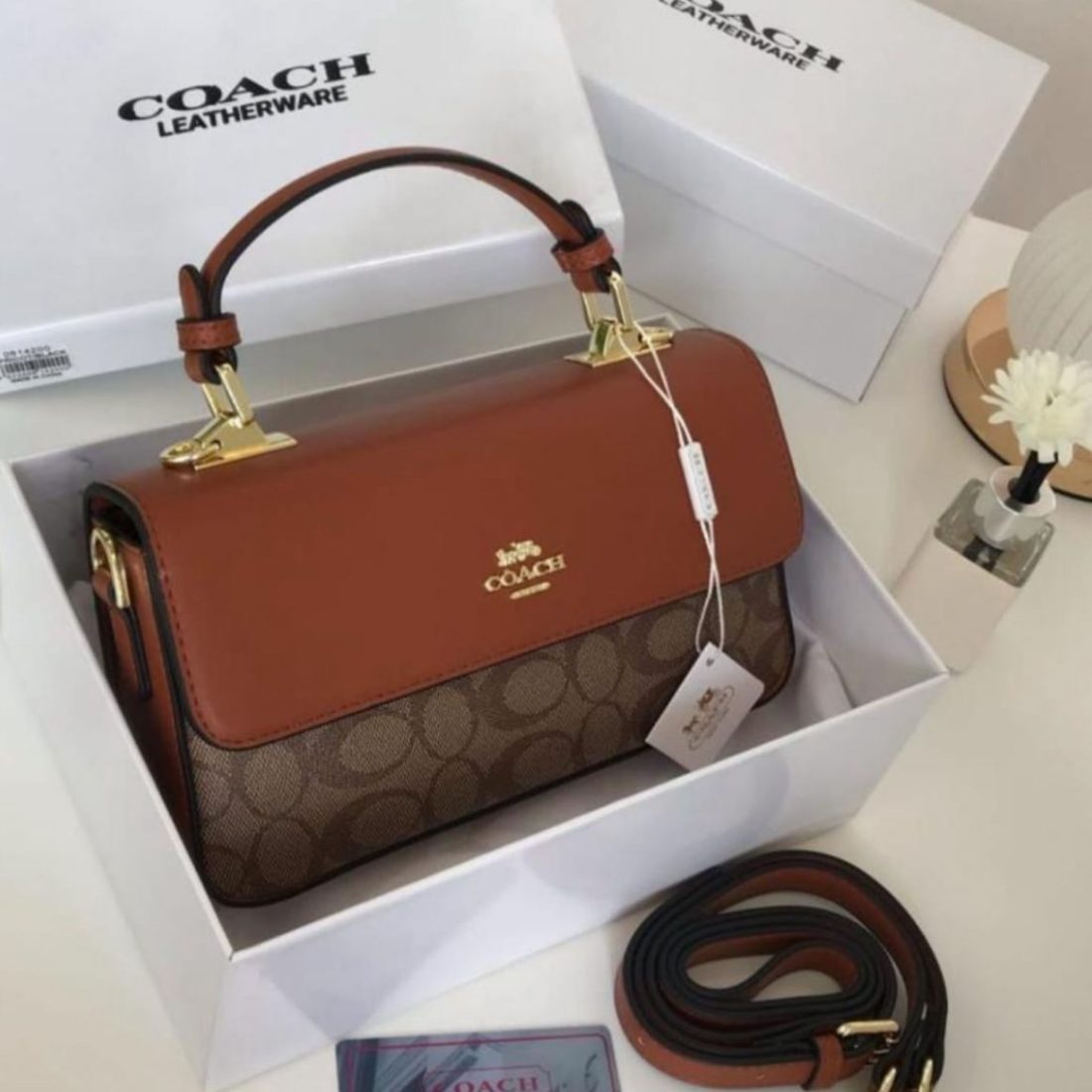 شنطة كوتش – Coach بيج غامق (هاي كوالتي) بعلبة أصلية